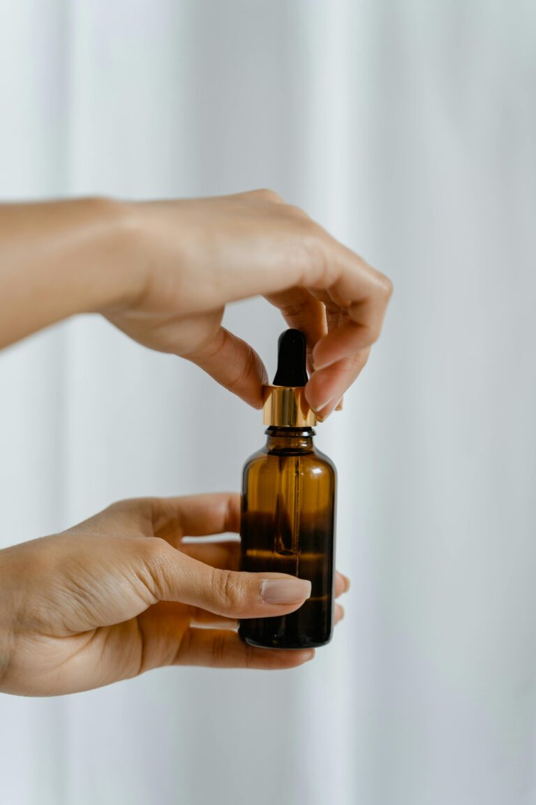 8 Outstanding Hyaluronic Acid Serum Benefits You Didn't Know